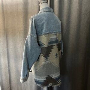 Veveret Aztec Denim Shacket
